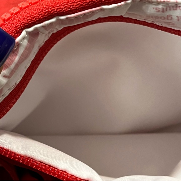 🍁ON SALE🍂LULULEMON AUTHENTIC EVERYWHERE BELT RED/WHITE MANIFESTO PRINT CROSSBODY - Picture 5 of 17